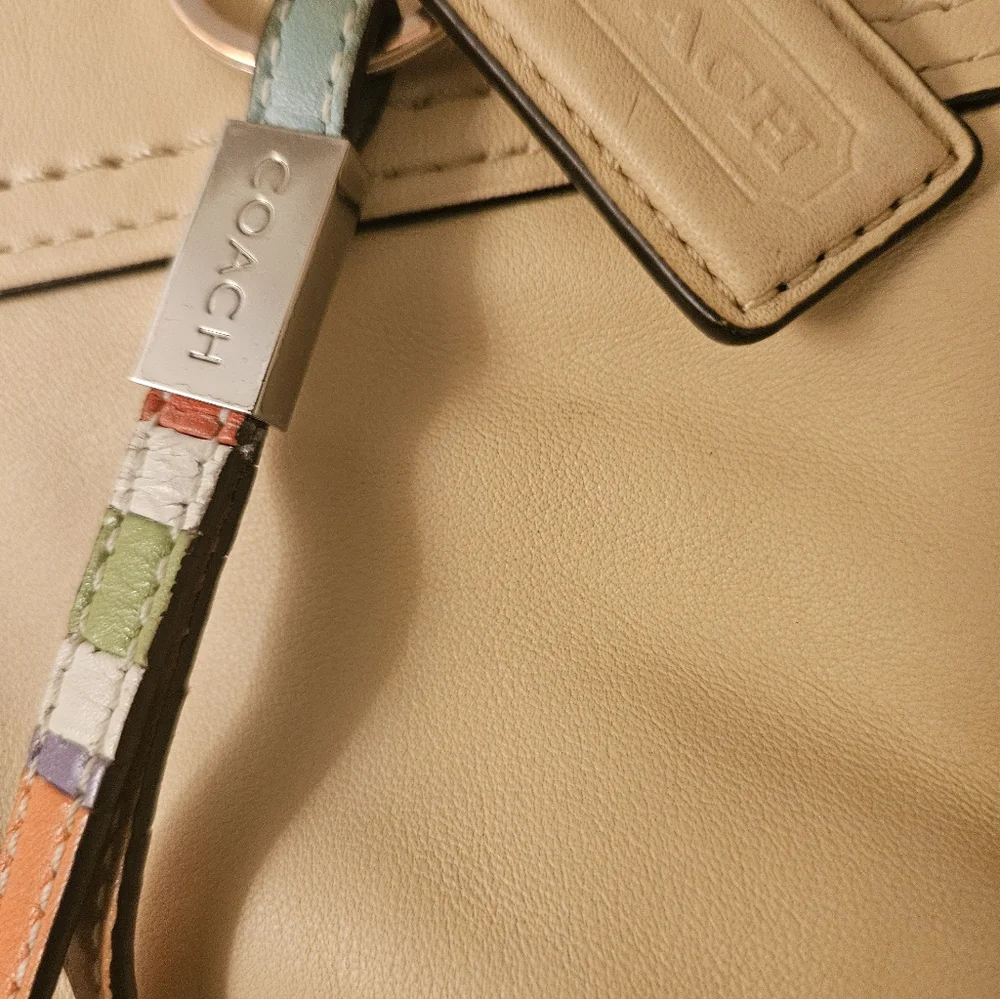 Coach Cream Wristlet Clutch - Picture 7 of 10